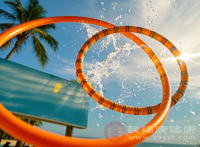 市面上的呼啦圈重量从0.5公斤到3公斤不等，并非越重越好