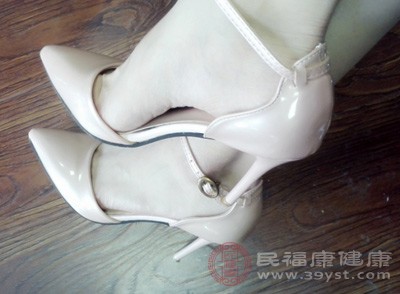 小腿外翻别发愁！这几招让“O型腿”悄悄变直