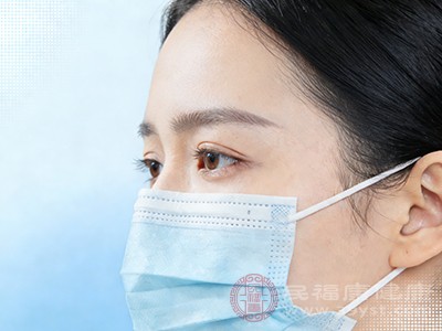 戴口罩憋闷又长痘 这份“护己指南”请收好