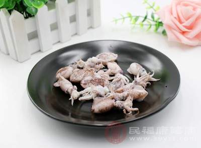 鲜鱿鱼在肉类中属于“低卡选手”