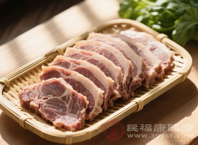 羊肉性温热,能暖中补虚、补中益气、开胃健身 羊肉性温热,能暖中补虚、补中益气、开胃健身