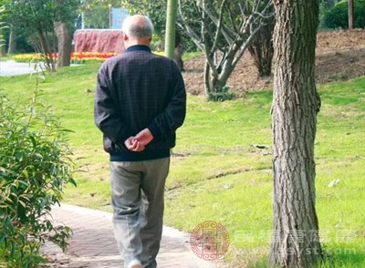 吃多了想吐别愁 这几招让你秒舒服 