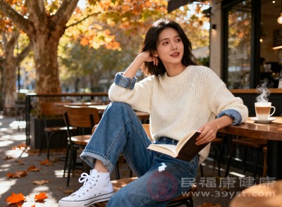 别被“卵子耗尽即衰老”PUA！真相戳破