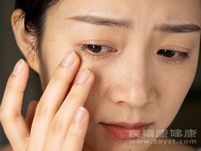 是卵巢功能下降导致了排卵停止，而不是排卵停止导致了衰老