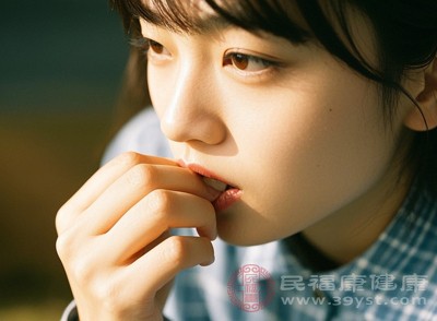 灰指甲会让女性产生退缩心理