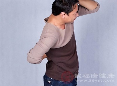 不管是居家办公还是追剧，久坐都会让身体血液循环变慢