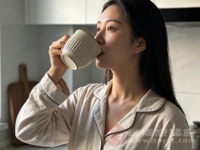 血糖平稳秘密：7个小习惯比“管住嘴”管用