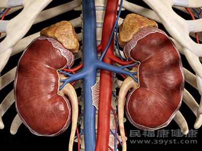 女人身体浮肿咋回事 这些“蓄水”原因你中招没