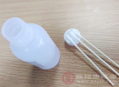 从理论上来说，孕妇是可以使用酒精消毒的