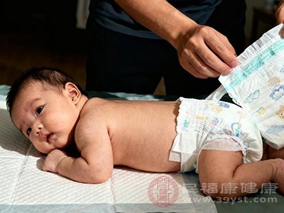 宝宝身上起红疹子 可能是这些“捣乱分子”作祟