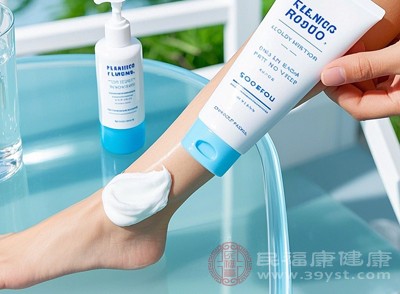 腿毛多别尴尬 这些脱毛妙招让你秒变“光滑腿精”