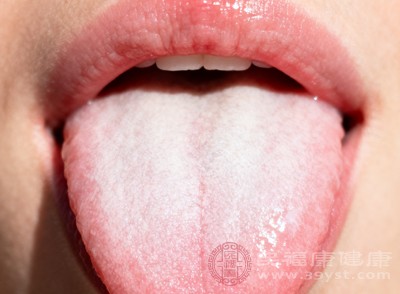 舌苔厚白怎么破 从清洁到饮食 全套快速解决方案来了