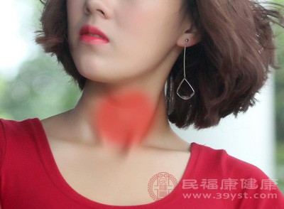 慢性咽炎患者的咽喉黏膜长期处于充血、淋巴滤泡增生的状态,咽喉部敏感性增高 慢性咽炎患者的咽喉黏膜长期处于充血、淋巴滤泡增生的状态,咽喉部敏感性增高