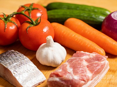 过年吃好喝好才安心！低温食材保鲜误区大盘点，聚餐饮食卫生必看，再也不怕吃坏肚子