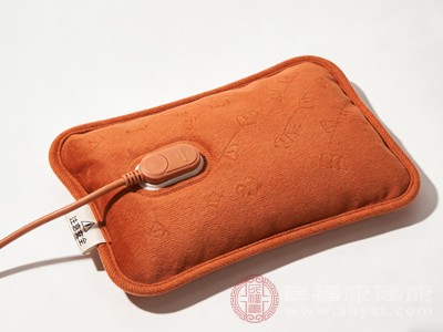 冬季取暖避坑！这款电热水袋被明令禁止，每年致多起烫伤火灾，看完赶紧查自家有没有