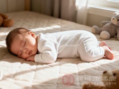 若宝宝拉绿色大便时，精神状态良好，吃奶正常，睡眠安稳，体重增长符合生长曲线