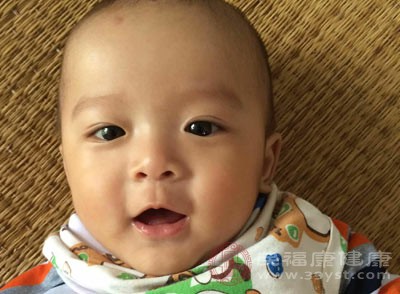 别错过 小儿抽搐早期症状大揭秘 关键时刻用得上