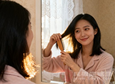 不要与他人共用洗发水、梳子等个人用品，防止交叉感染