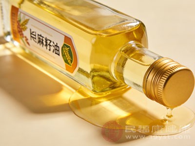 将亚麻籽油与饮品搭配冲饮