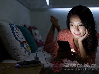 这8个习惯正在催你变老 可能天天在做