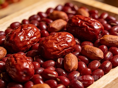 养生人狂喜 红豆红枣汤的这些神奇功效你知道几个