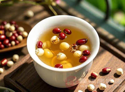 喝对养生 喝错伤身 红豆芡实薏米茶的双面真相