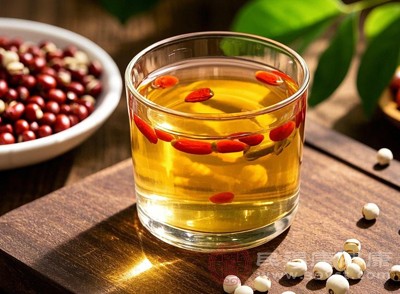 红豆芡实薏米茶不宜空腹饮用