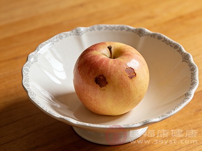 轻微磕碰的苹果/梨