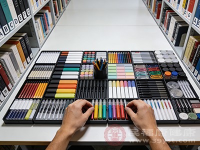 强迫症患者有着强烈的强迫思维和行为