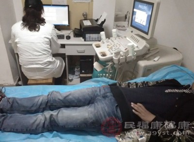 医生会通过详细的问诊、身体检查以及相关的实验室检查，如激素六项检测、妇科超声检查等