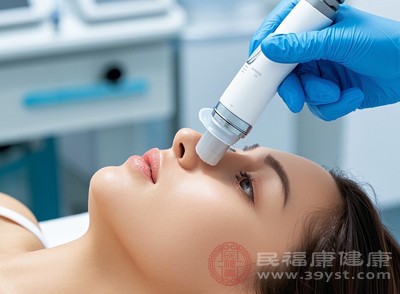 不同的祛斑方法对皮肤的损伤程度和作用机制不同，这直接影响反黑期的时长