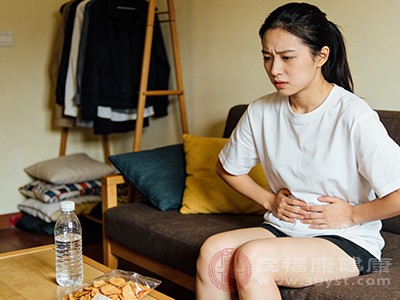 还伴随腹胀、腹痛、腹泻、便秘交替