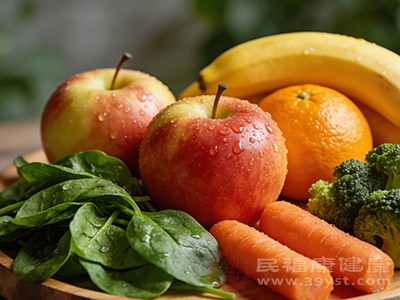 多摄入富含维生素C和维生素E的食物