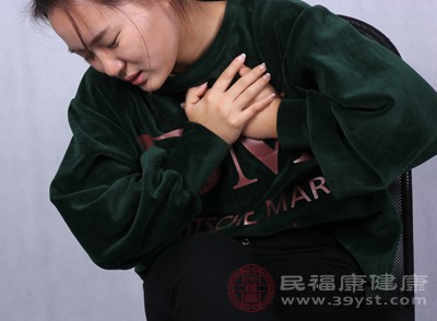 心血管系统会受到影响，可能出现心悸、心慌、血压波动等症状，增加心血管疾病的发病几率。