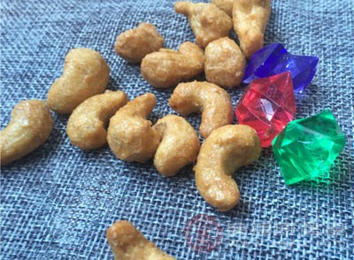 坚果类食物：营养全面的“雌激素助手”