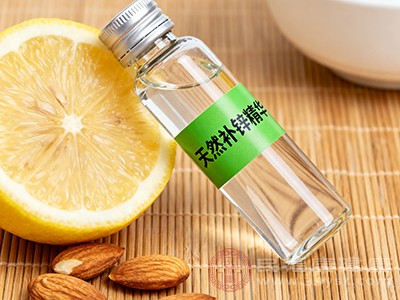 含锌、硒等微量元素的食物：头发健康的“守护者”