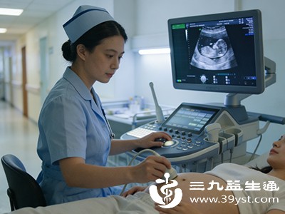 孕妇在孕期若不慎受到外力撞击，如腹部遭受碰撞，会直接损伤子宫和胚胎，引起出血