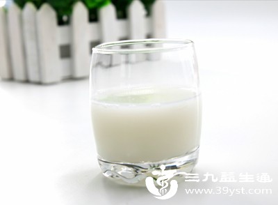 血糖高的人看过来 纯牛奶到底能不能喝 答案在这