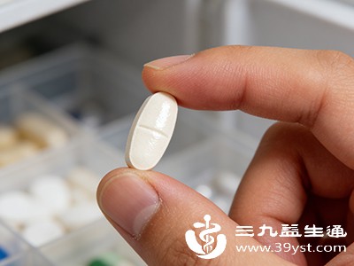 乳钙可能会对胃肠道产生一定的刺激，如果你的胃肠道比较敏感，容易出现胃胀、胃痛、腹泻等不适症状，那么可以选择在饭后服用乳钙