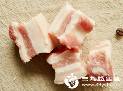 解锁除夕健康吃席密码 荤素搭配和人群适配 吃遍美味不添肠胃负担