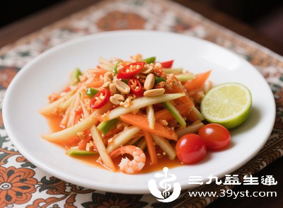 凉拌菜，没有经过高温加热，本身就容易携带细菌，剩余的凉拌菜即使冷藏，也很难彻底抑制细菌生长，建议尽量当天吃完，不要留到第二天