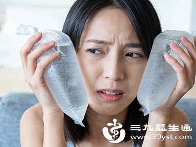 冷敷缓解不适