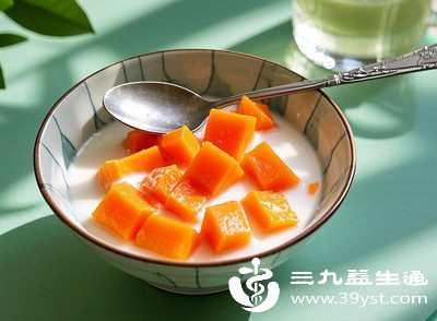 无论是作为日常的水果零食，还是搭配酸奶、坚果制作成水果沙拉，熟木瓜都能展现出独特的风味，为餐桌增添一抹亮色。