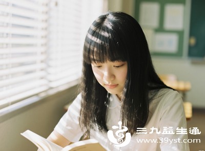 培养兴趣爱好，如看书、书法、听音乐等，也能转移注意力