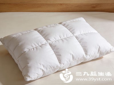 羽绒枕以其柔软蓬松著称 羽绒枕以其柔软蓬松著称