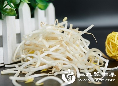 吃豆芽的关键是清淡烹饪，避免过于油腻，否则会抵消其升发功效