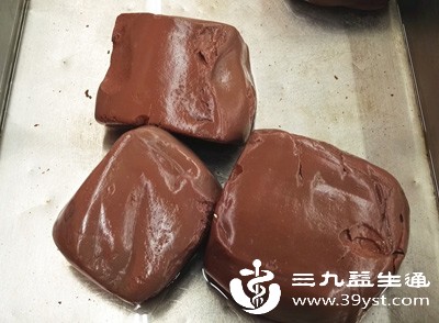 马桶惊现“黑便便”别慌 带你揭秘背后的“神秘力量”