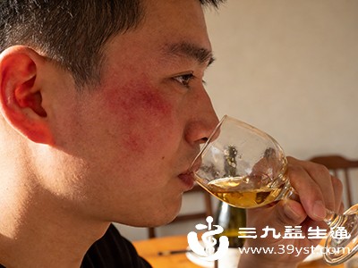 戒烟限酒对缓解胃胀很有必要