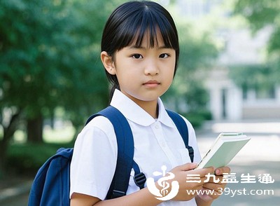 青少年应避免长期背负过重的书包或进行高强度负重运动,以免增加脊柱和下肢骨骼负担,影响骨骼正常生长 青少年应避免长期背负过重的书包或进行高强度负重运动,以免增加脊柱和下肢骨骼负担,影响骨骼正常生长