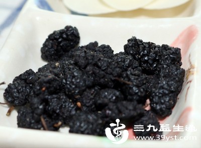 虽然桑葚补肾效果好，但不能过量食用